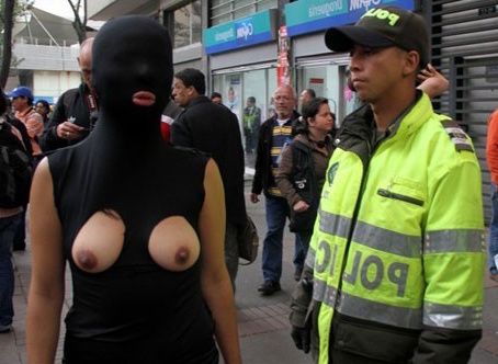http://image.nanopress.it/donna/fotogallery/628X0/124285/contro-la-discriminazione-a-bogota.jpg