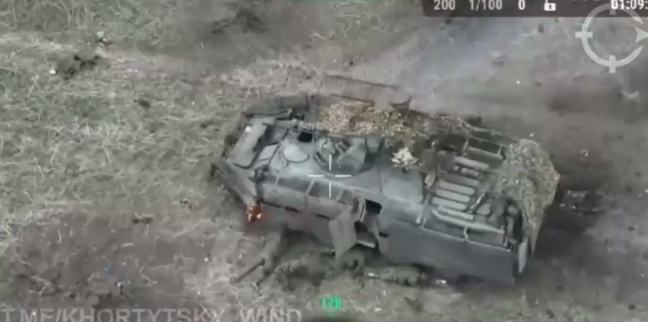 1044 BTR-82AT dam 27 05 24