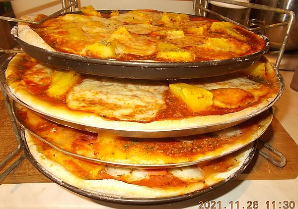 https://i.postimg.cc/vZJLB62R/pizzak-2021-11-26.jpg