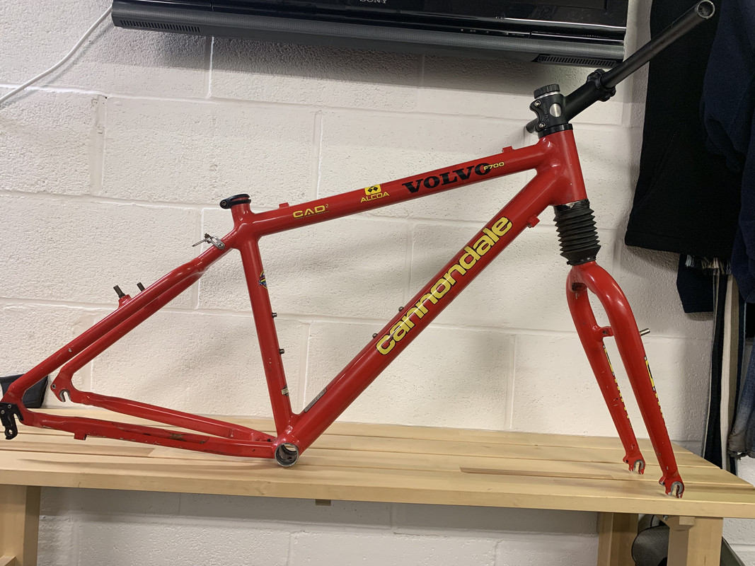 CBE2A07B-6DAE-48A0-8CB2-B658BF715AAD