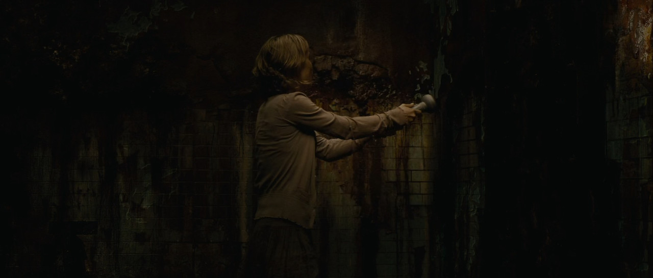 Silent Hill 2006 (1080p x265 10bit Tigole).mkv_s