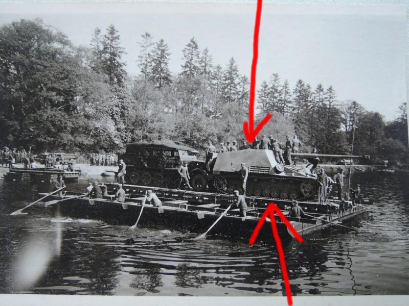 Panzerjäger Nashorn Hornisse auf Ponton Fähre in