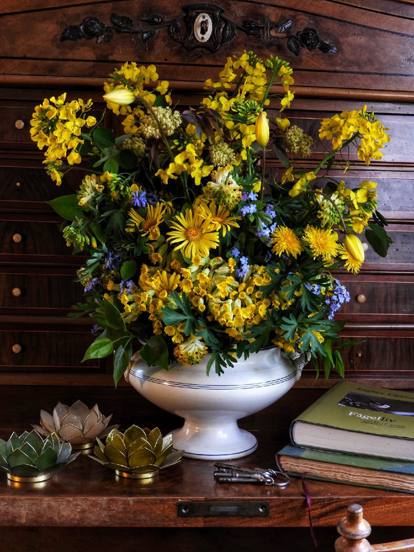 yellow-flowers-keys.jpg