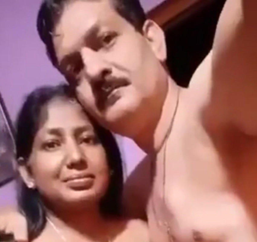 Old uncle fucking with bhabhi nude video