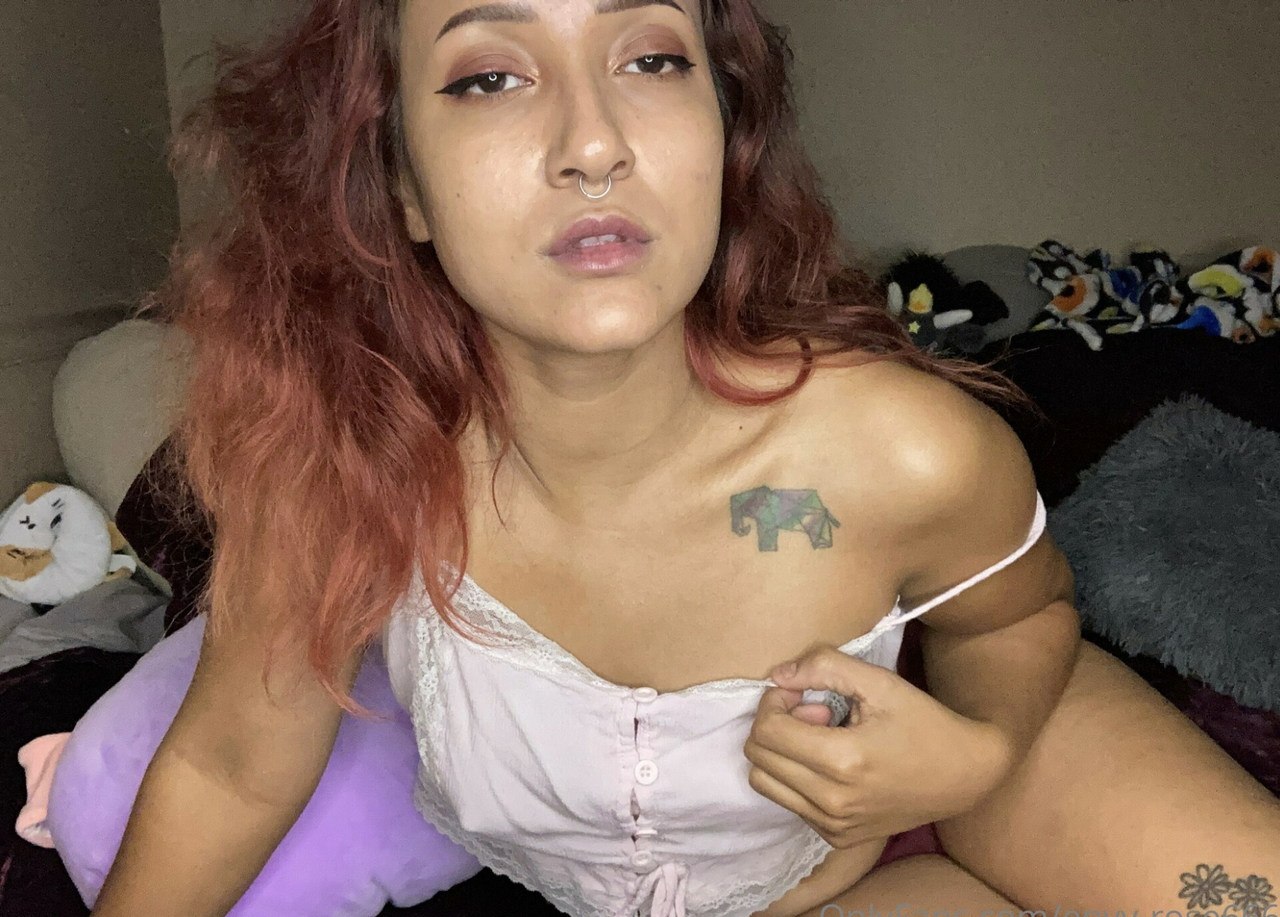 madison and envy rose in answer #2446030