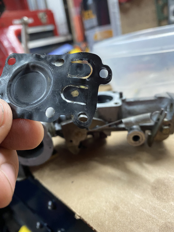 18879A11-F318-40BC-888D-CD35B6D29D03