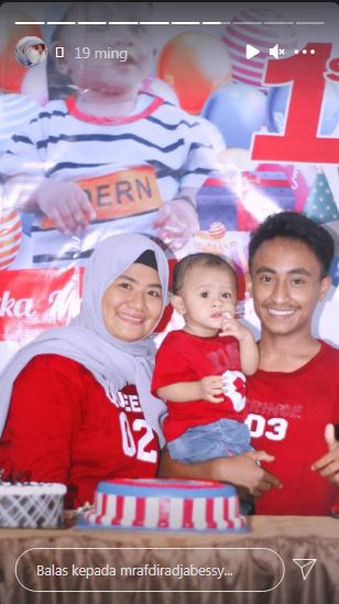 Muhammad Rafdi dan Sridayu merayakan ulang tahun putranya