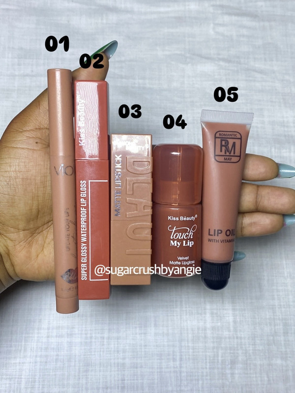 Nude brown lippies