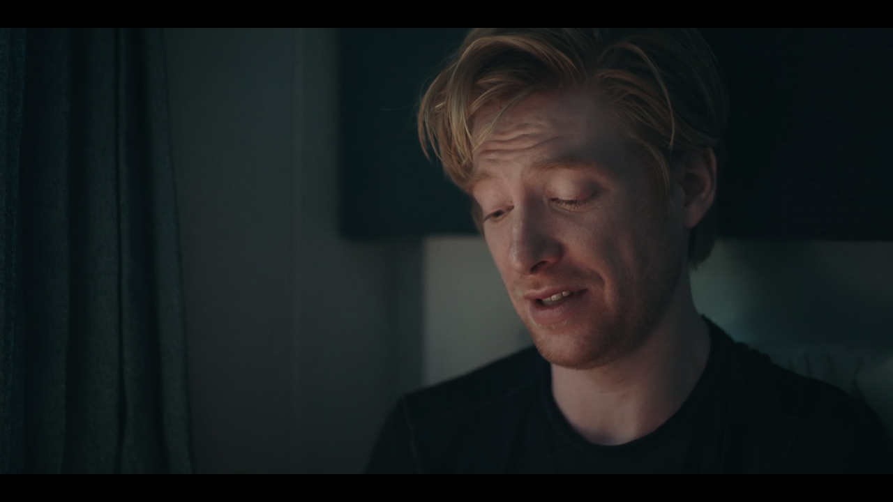 RUN.2020.S01E07.Trick.1080p.AMZN.WEB-DL.DDP5.1.H.264-NTb[encode].mkv[screenshot]15