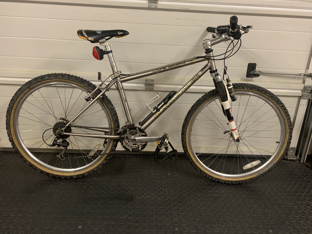 60D8FC90-38E2-4A73-AC5F-780A626C237D