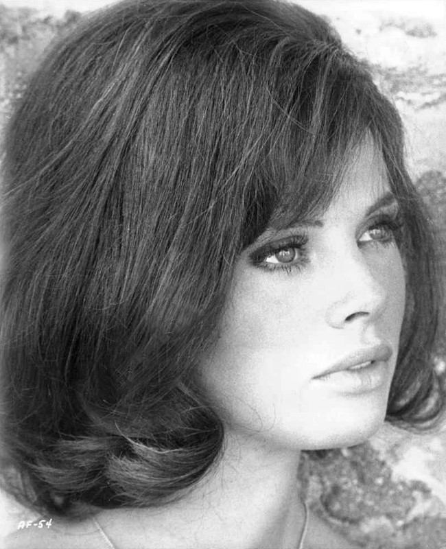 Britt_Ekland_mc23