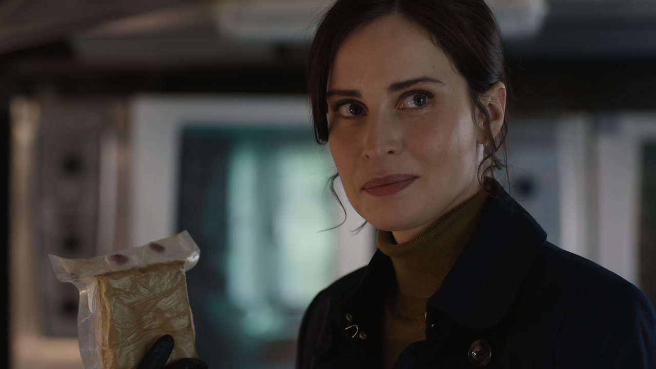 FBI.International.S01E18.On.These.Waters.1080p.10bit.AMZN.WEB-DL.DDP5.1.HEVC-Vyndros.mkv_snapshot_14