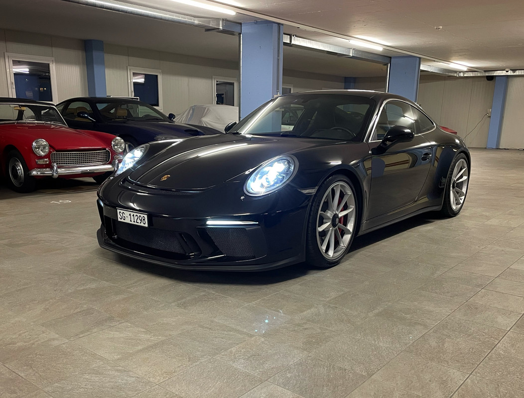 119989F8-D1B0-4C00-BA6C-9B8F43DA3055