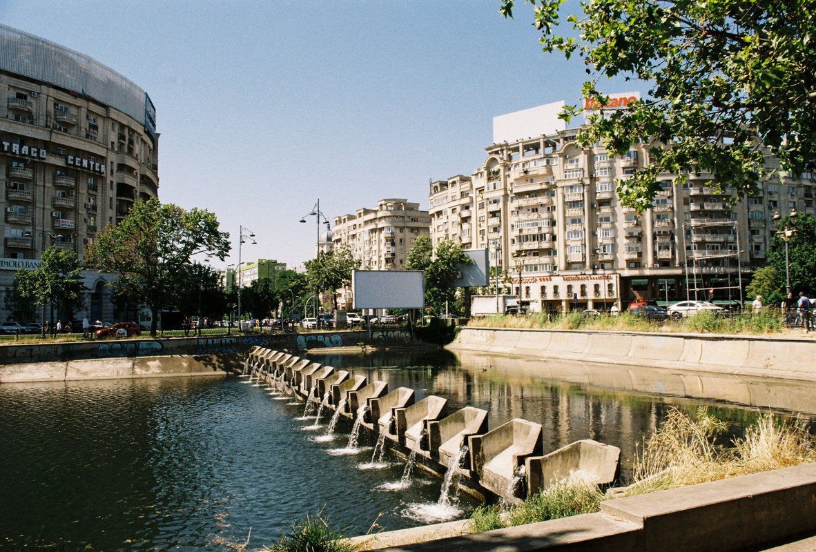 R1-09501-0029.jpg