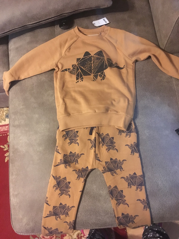 4CEEAFAD-0E43-435D-A533-A2020DED94C8