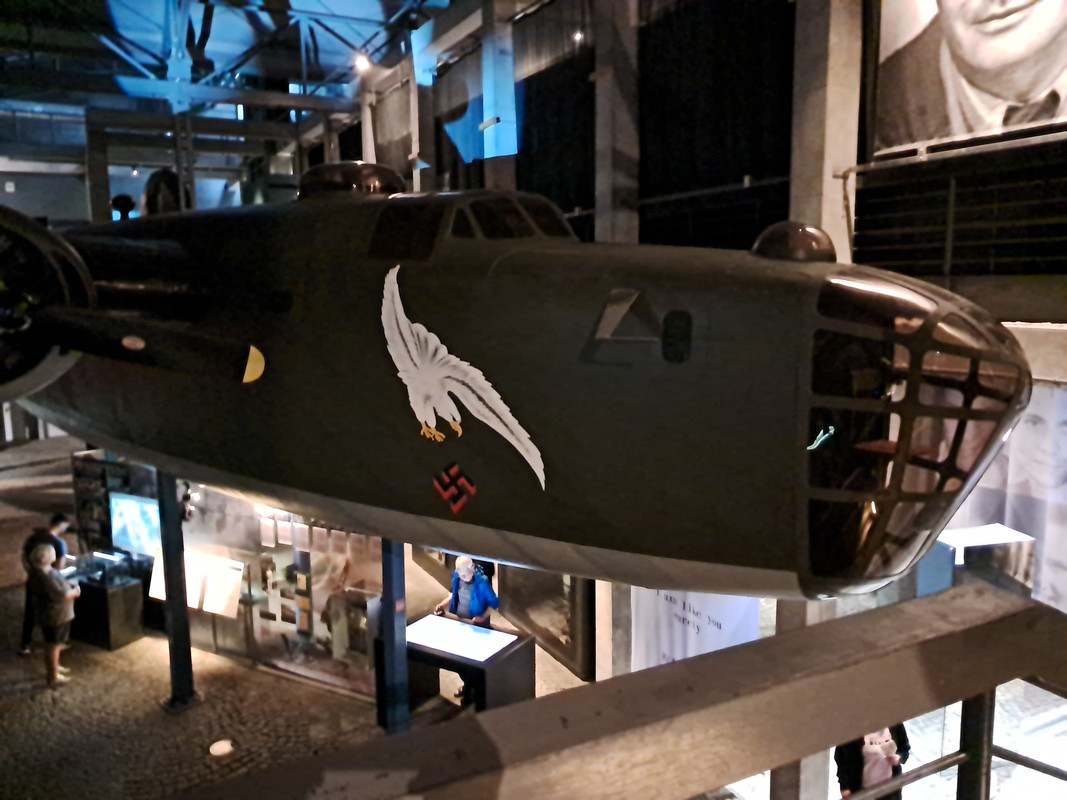 Varsovia 2024 la ciudad Fénix que resurgió de sus cenizas. - Blogs of Poland - Dia 2-Museo del alzamiento, museo Polin y gueto judío (14)
