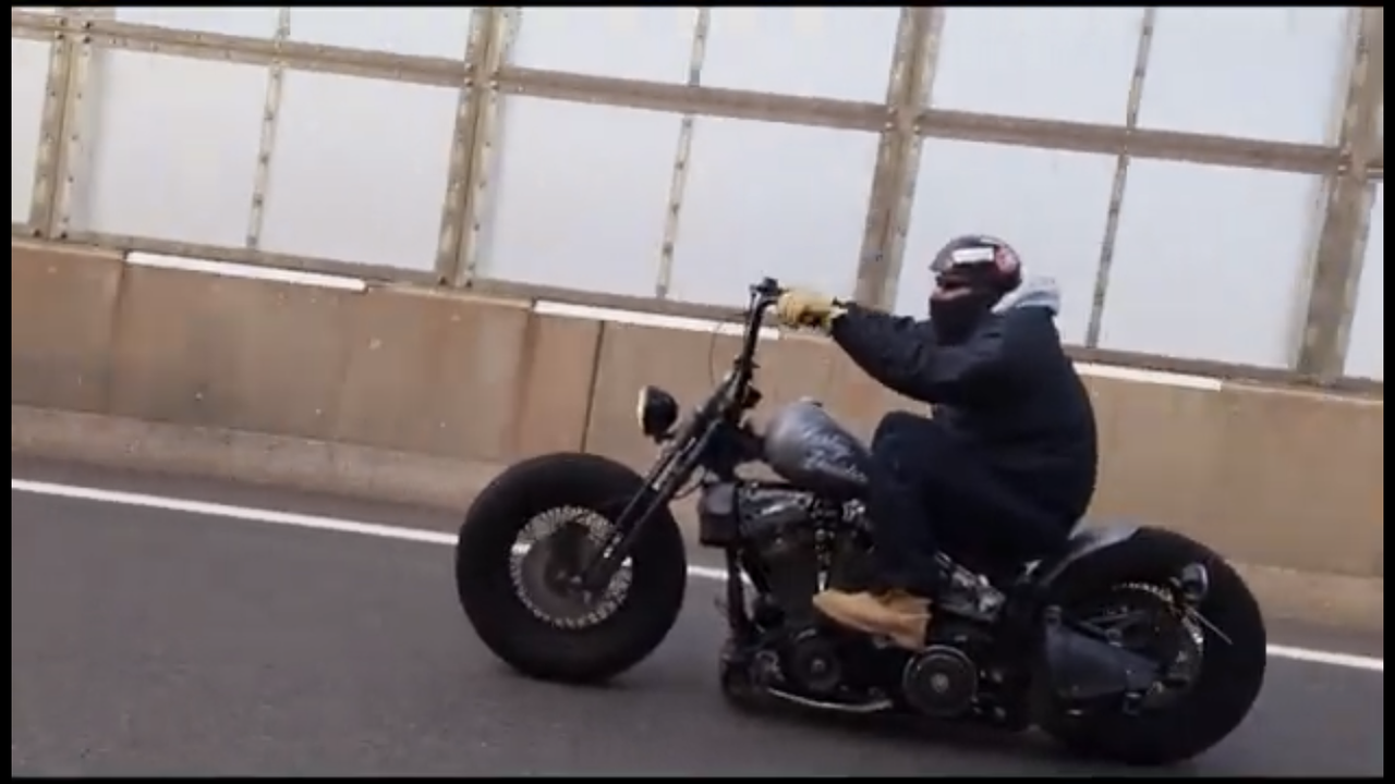 3729F704-9AC4-4066-9FF9-984686E77E06