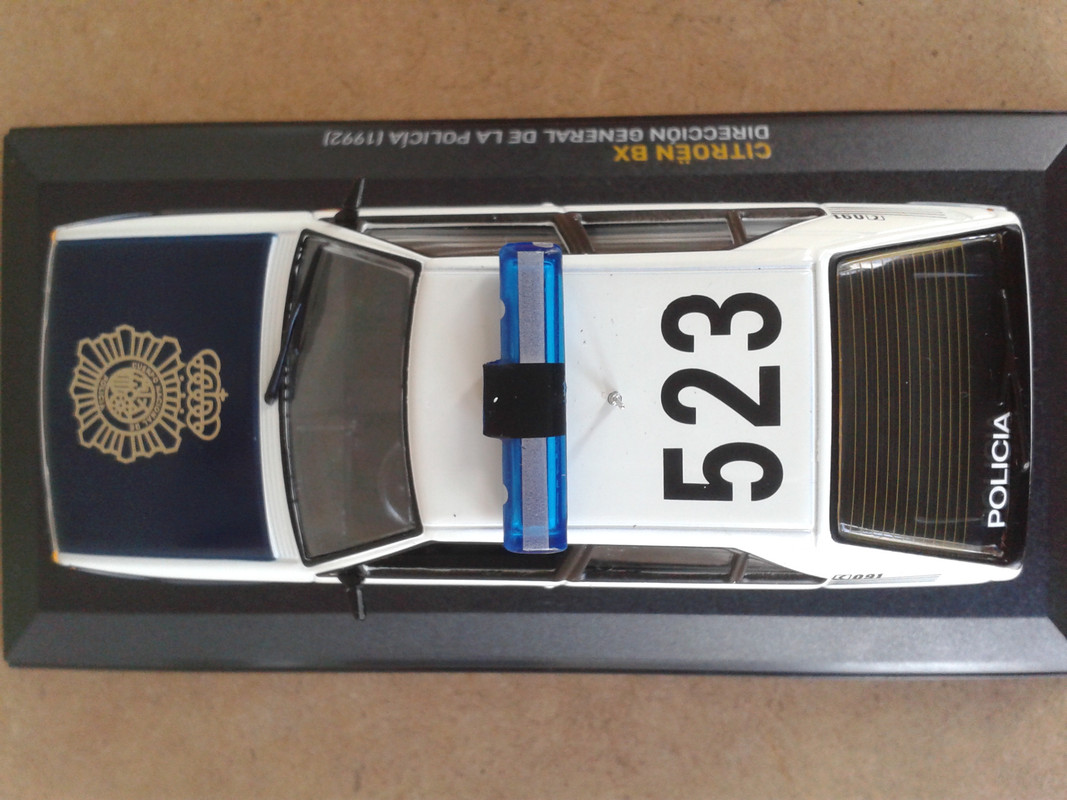 1992 Citroën BX 16 TRS “Dirección General de la Policía” (Ixo - nº 4 Nuestros Coches de Policía) (11