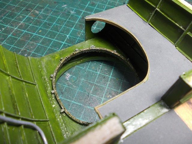 painting_the_area_for_the_ball_turret_(3