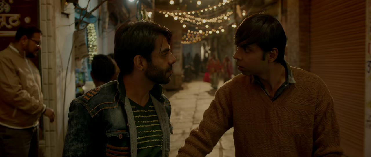 Stree-2018-NF-WEBRip-Hindi-720p-10bit-HEVC-AAC-5-1-ESub-mkv-0002