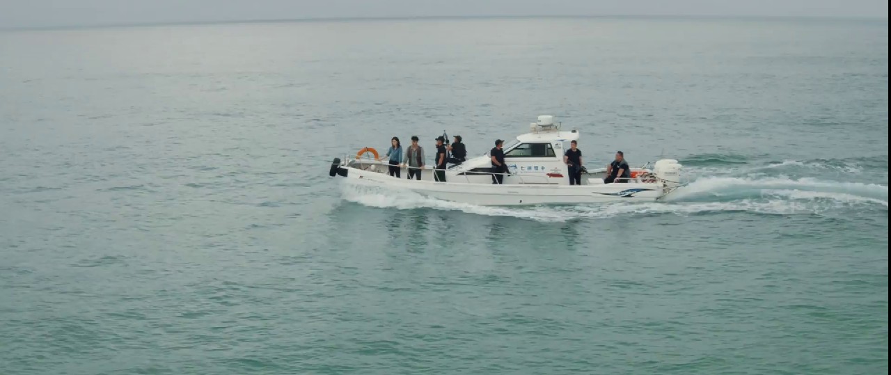 Land-Shark-2020-Hindi-Zho-WEB-DL-1080p-x264-AVC-AC3-2ch-mkv-0004