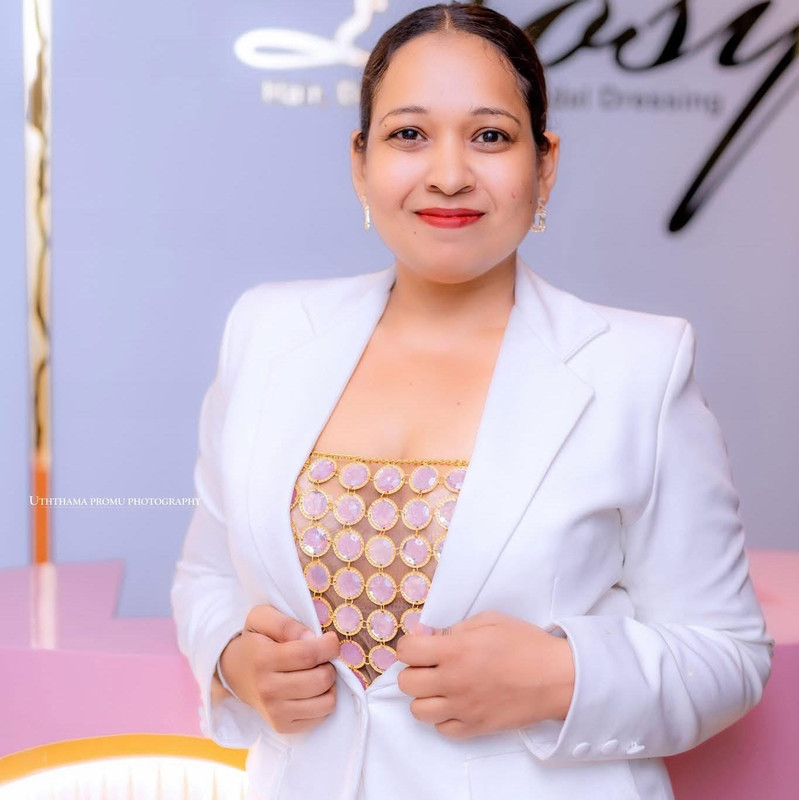 Rosy Salon Owner