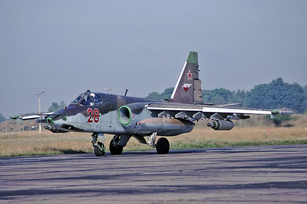 357 OSHAP Su-25 28 Red (cn 25508110174) Brandis