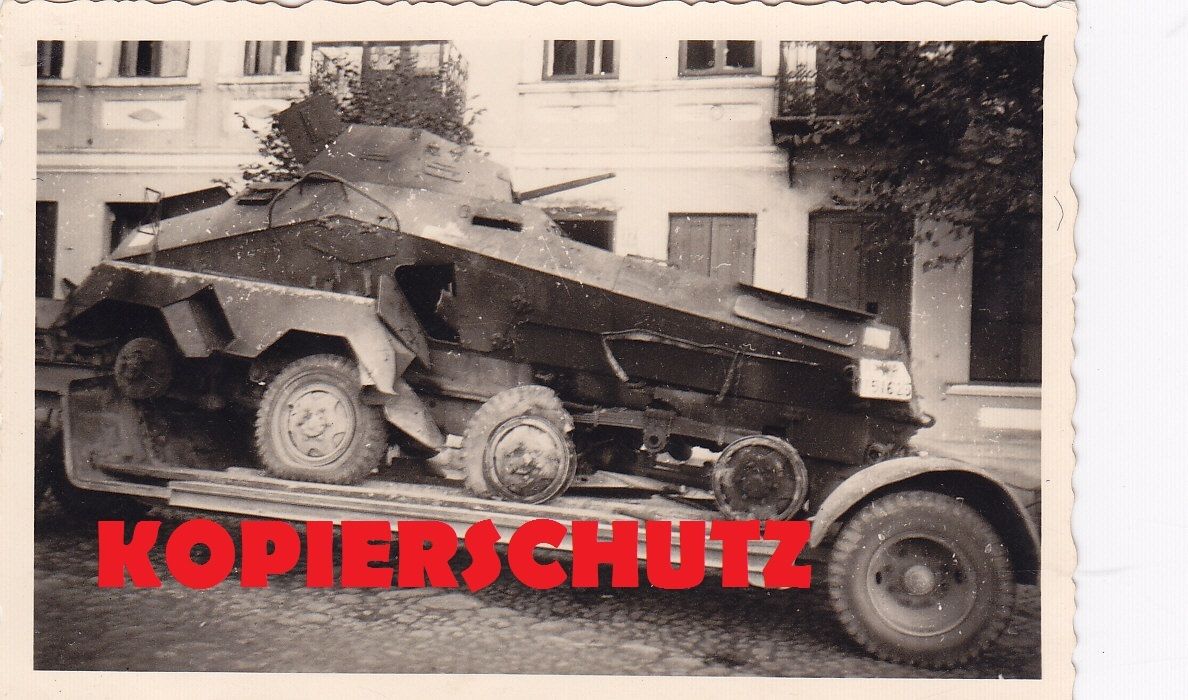 Sd.Kfz.231 6-Rad Panzerspähwagen mit Kampfschade