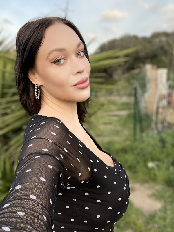 F7AA4053-8C22-4090-8ECA-7882AFE6391F