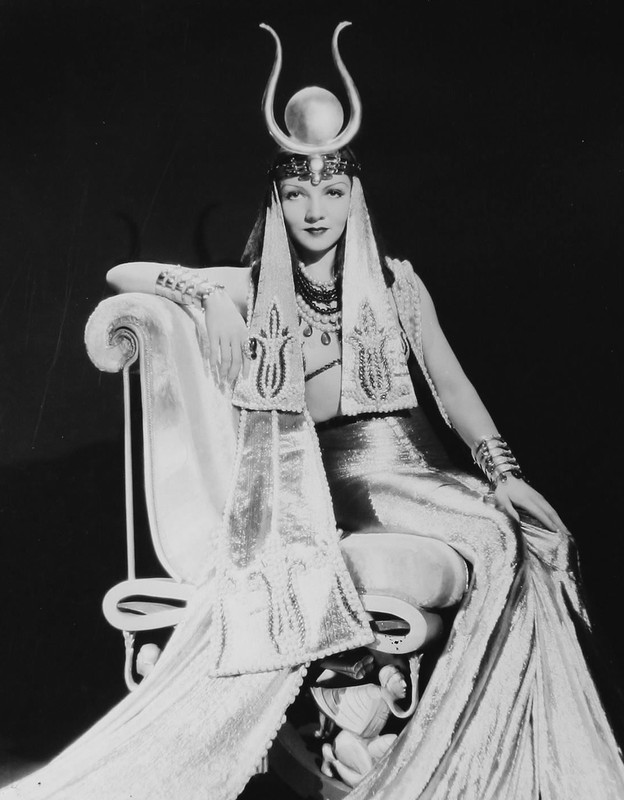 claudette_colbert_b46