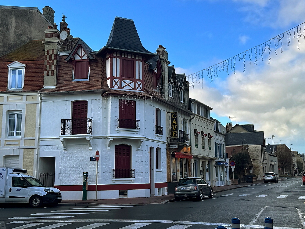 https://i.postimg.cc/vZnJ55sQ/IMG-5223.jpg