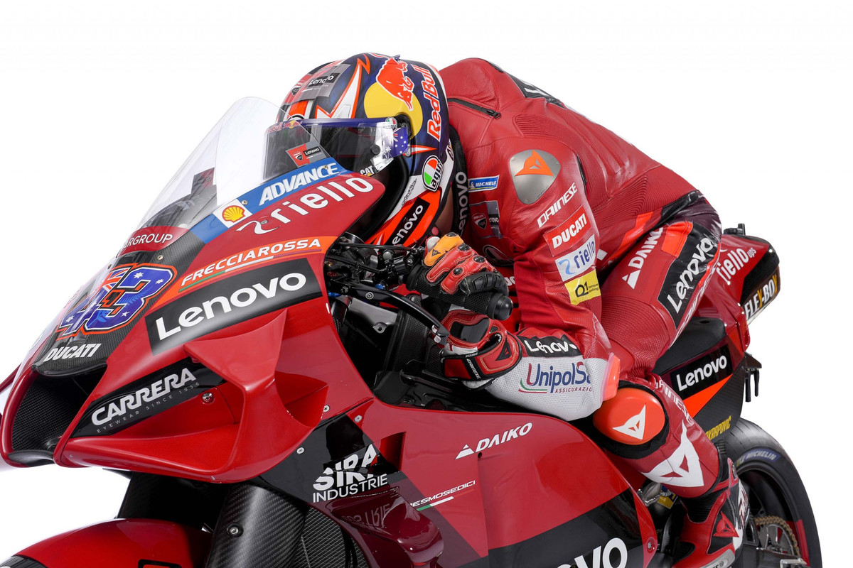 Ducati представили Desmosedici GP22