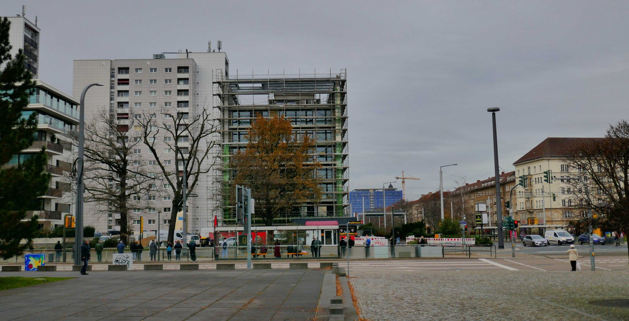 Bild: https://i.postimg.cc/vZpKjhhJ/P1140945.jpg