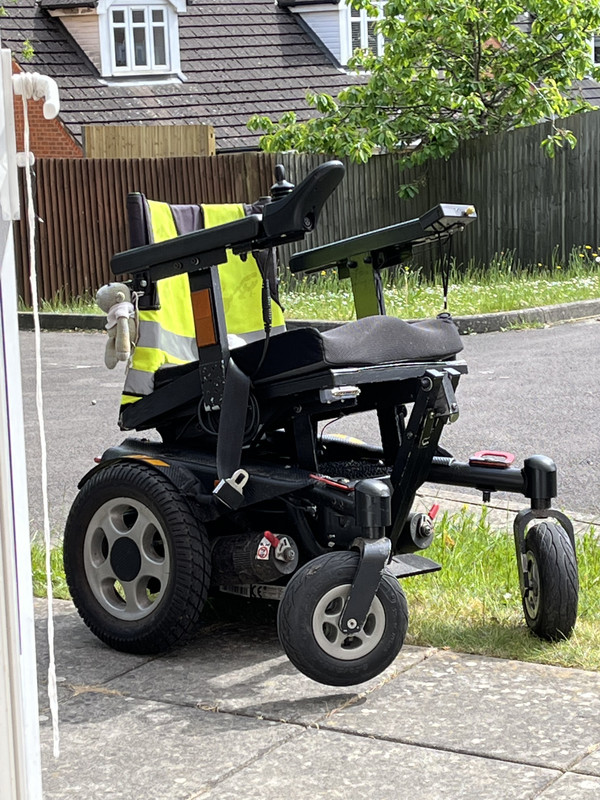 5D842E40-8B95-4E72-8C06-E7FCFDB21FE2