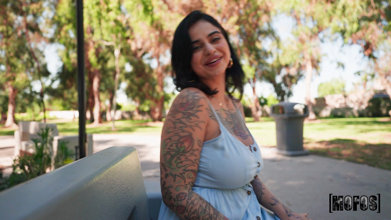 vf_Azzy Star MOFOS [IKnowThatGirl] (Unwrapping Big Tits for His Birthday 02_1980000