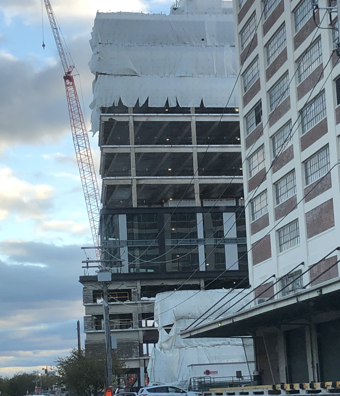 EA902FDF-7B6E-4670-A938-C3ABA02417C7