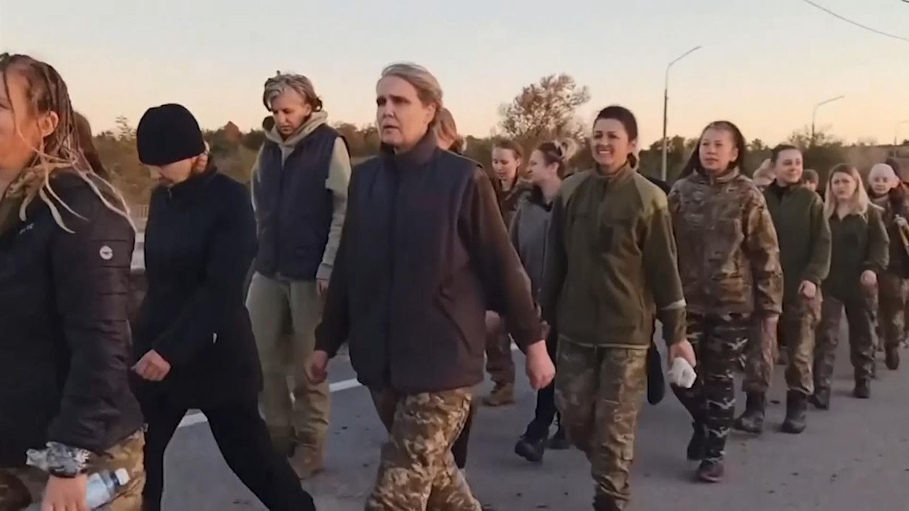 Rusia y Ucrania intercambian prisioneros, incluidas 108 mujeres ucranianas