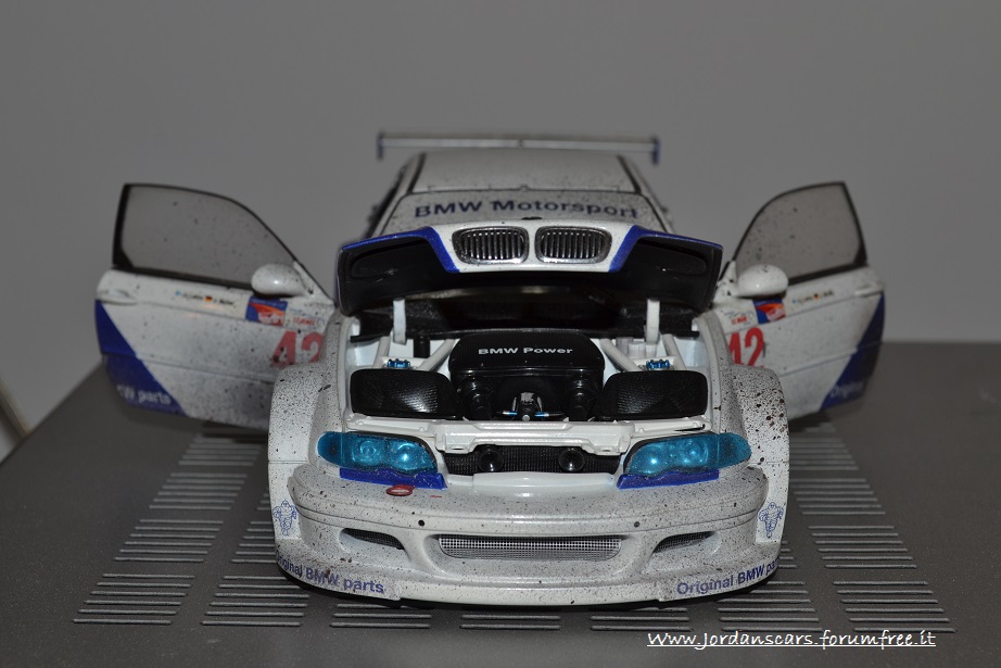 BMW-M3-MINICHAMPS-E46-az