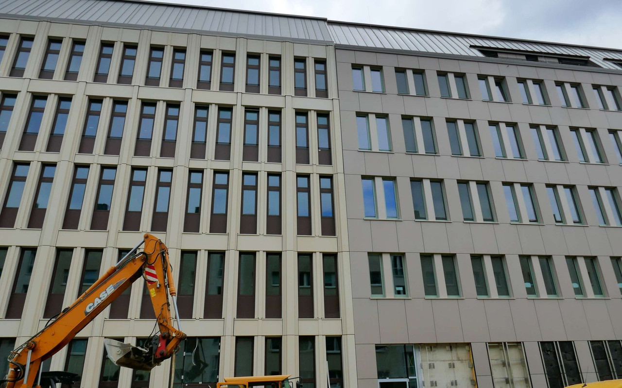 Bild: https://i.postimg.cc/vZvKLV30/P1280444.jpg