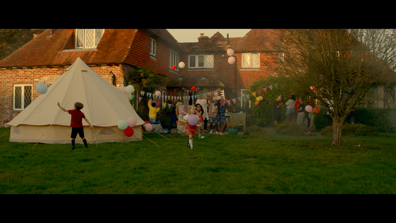 mpv-shot_Winnie.the.Pooh.Blood.and.Honey.2.2024.2160p.UHD.BDREMUX.DV.HDR.HEVC-Нечипорук_00_30_23_000