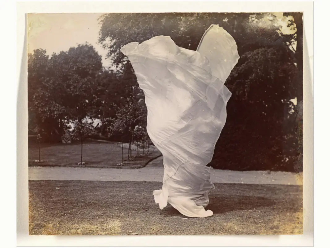 Loie-Fuller-Dancing-by-Samuel-Joshua-Beckett