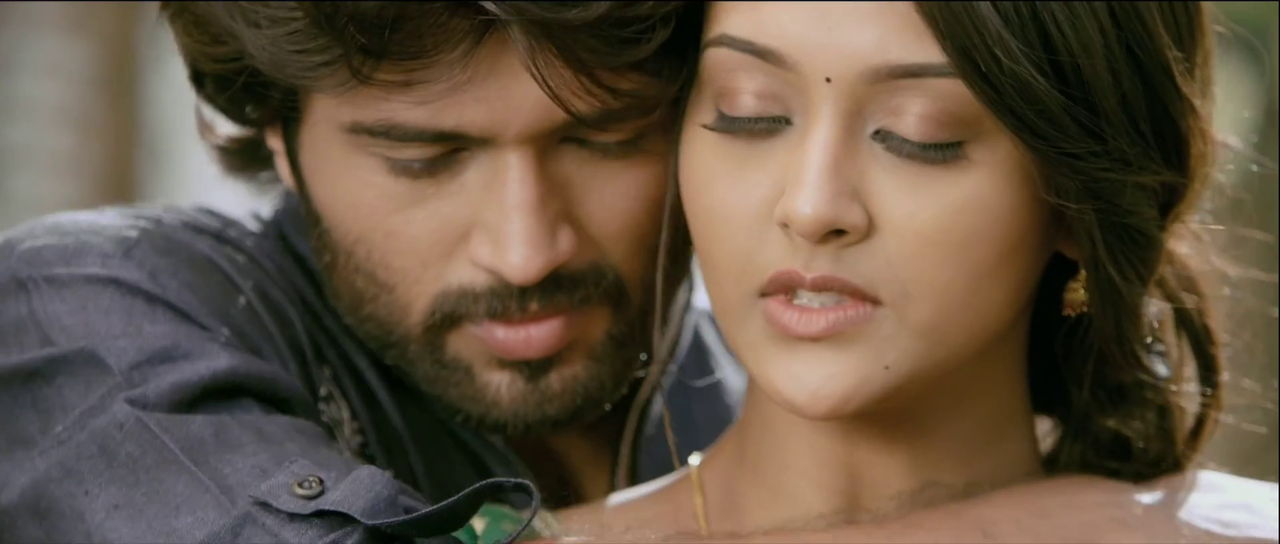 vlcsnap-2025-04-22-23h49m17s199