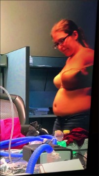 [Image: Voyeur23525101640.jpg]