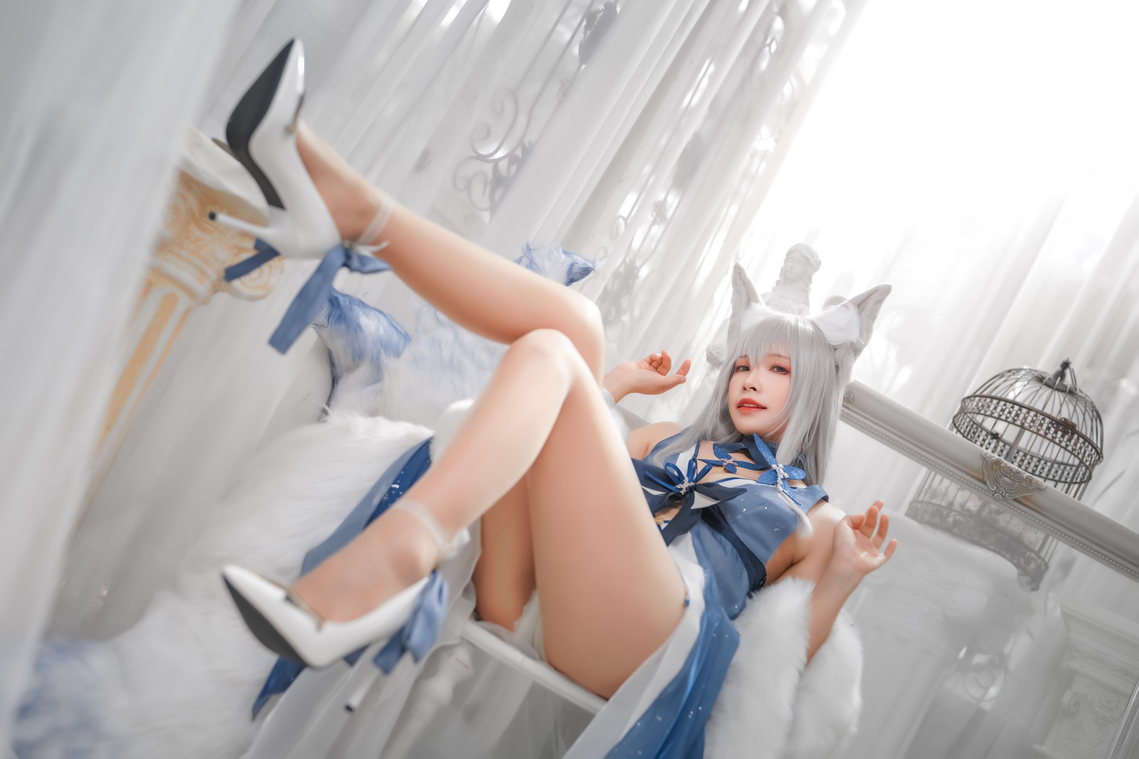 Neko-薇薇 信浓礼服 Cosplay 写真｜优雅风高清图集（30P｜74MB）插图2
