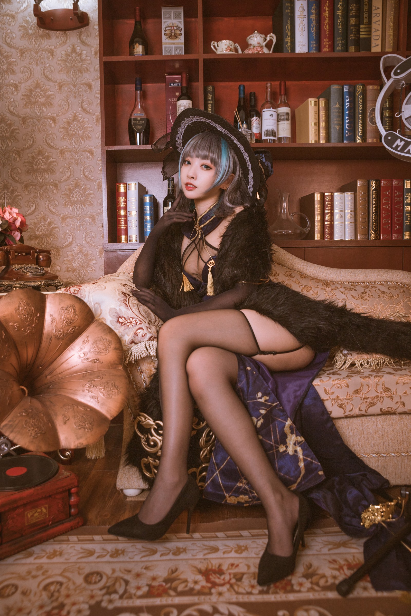 宮本桜 柴郡旗袍 Cosplay 写真|音乐绚烂 Cait Sith 主题(20P|409MB)