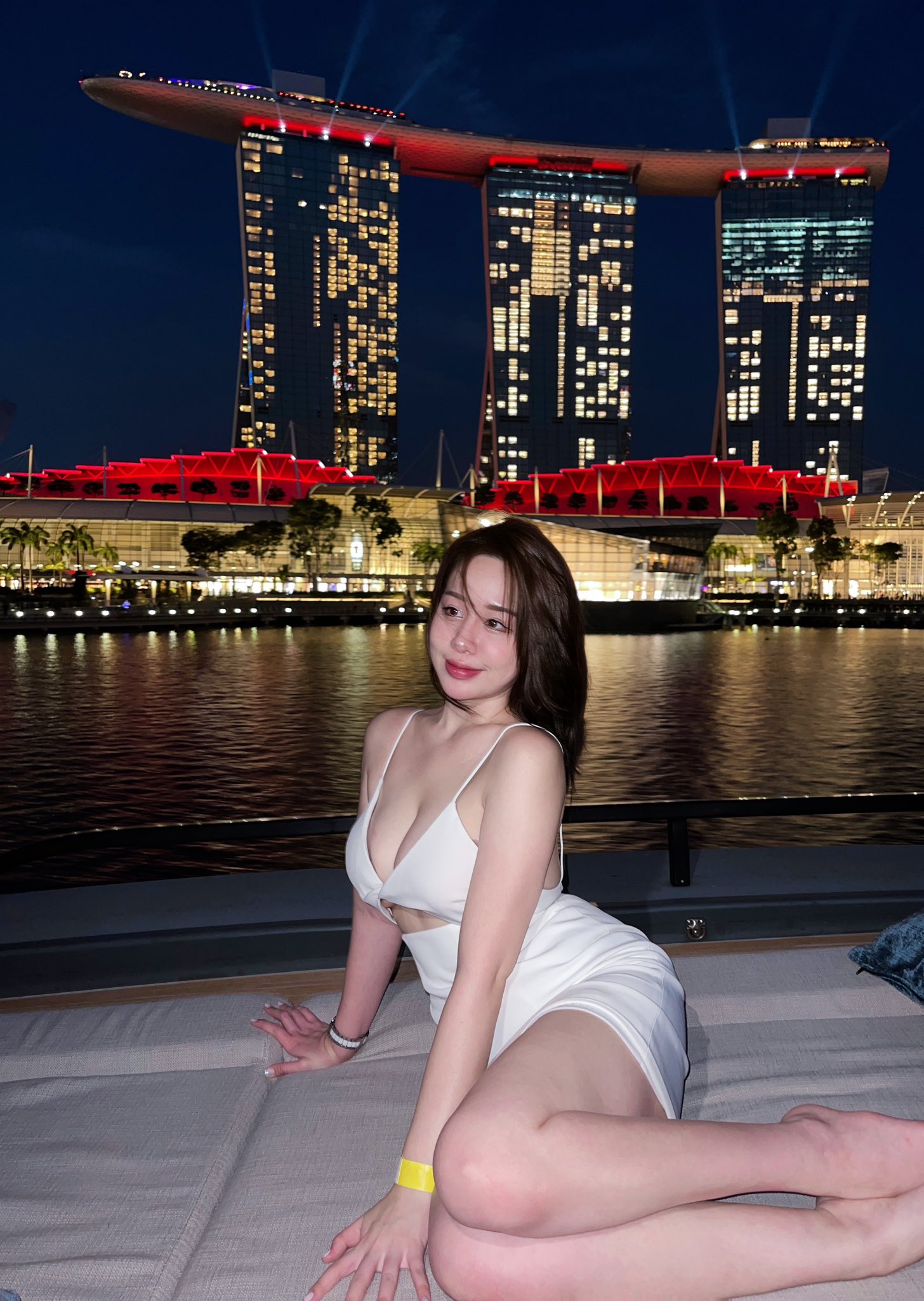 F6SBb5Qb0AAq2y-E-format-jpg-name-large