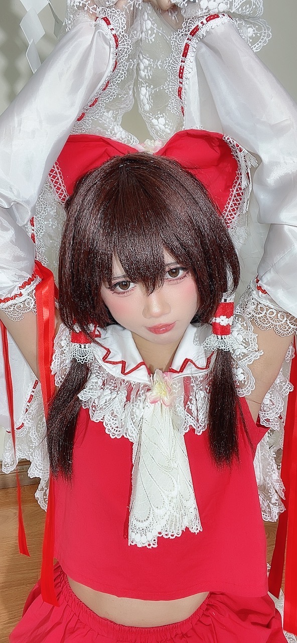 PoppaChan Reimu Hakurei Cosplay (Touhou Project) – 111 Photos 14 Videos 1.13GB插图3