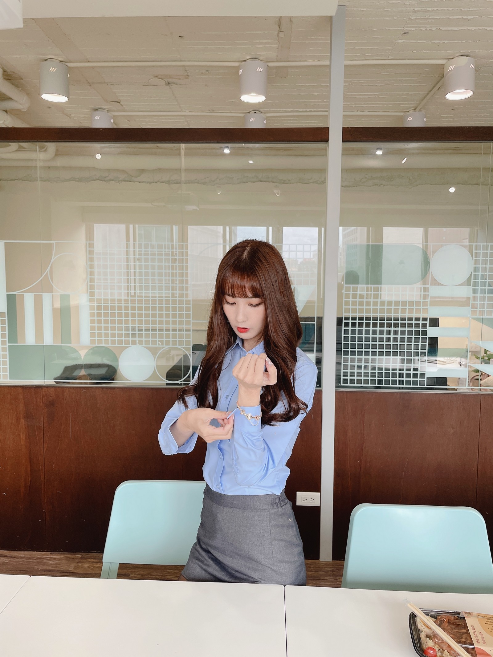 泥泥汝 OL 女郎 B 主题 写真＋视频合集｜高人气职业风作品（350P｜12V｜840MB）插图6