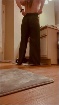 [Image: Voyeur60195120900.jpg]