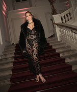 Jennifer-Lopez-Lace-Dolce-Gabbana-APMilan281